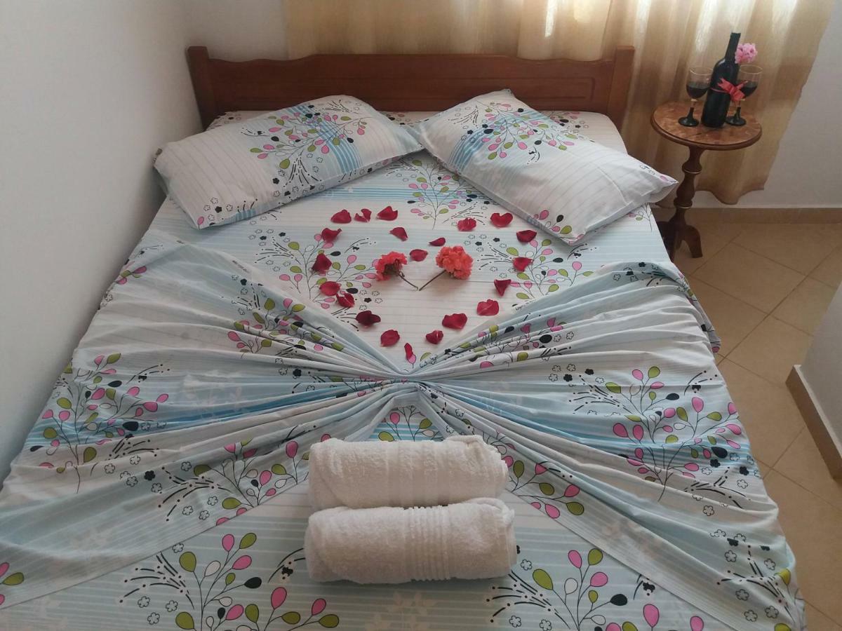 Apartments Vila Ardi Sarandë 外观 照片